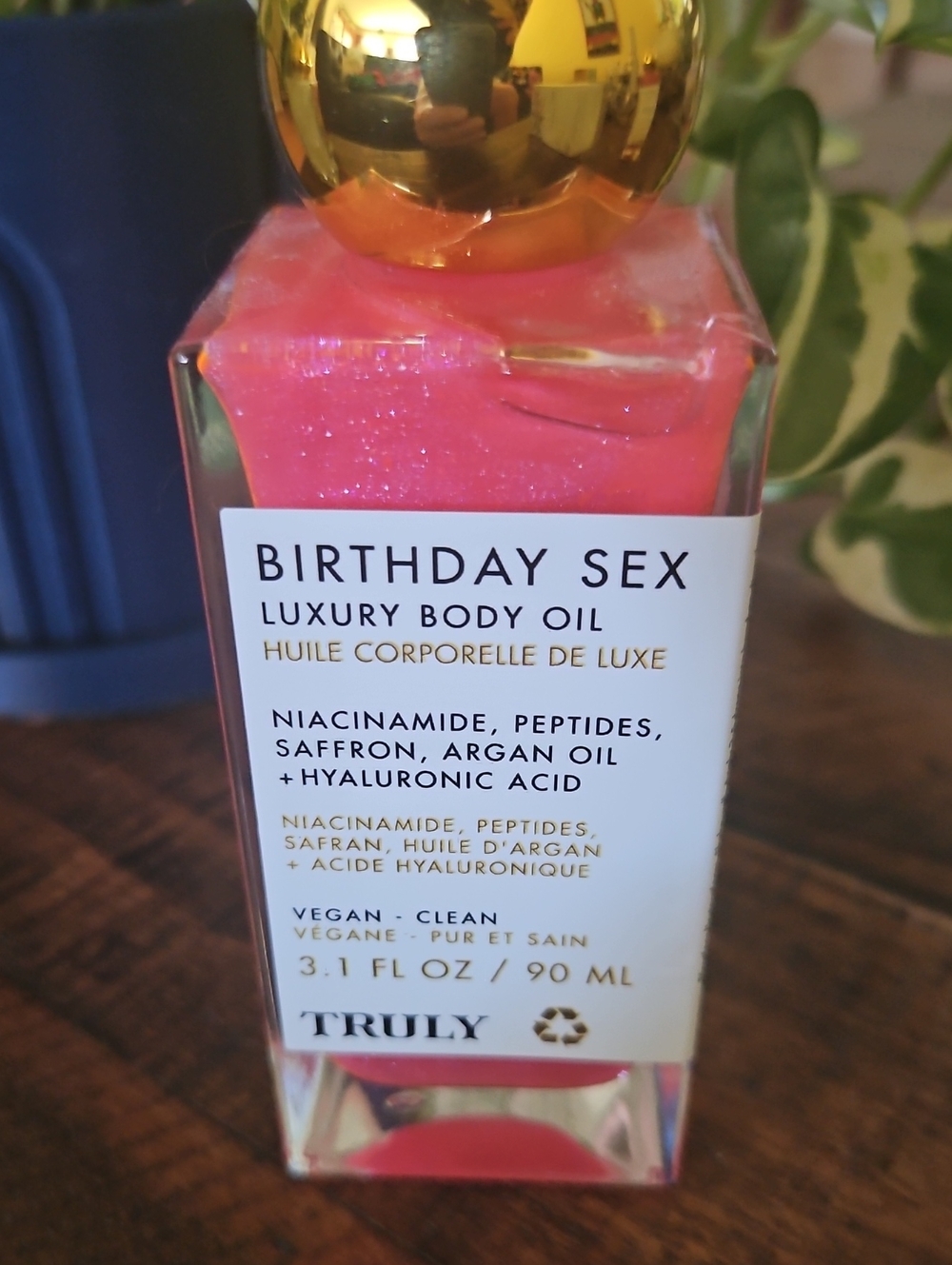 TRULY Luxury Body Oil - Shimmery Pink & Gold Bottle